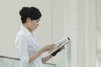 女性のファッション 髪型 美しさ 爽やか 上品 m020260